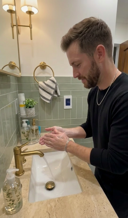 Sean, 34